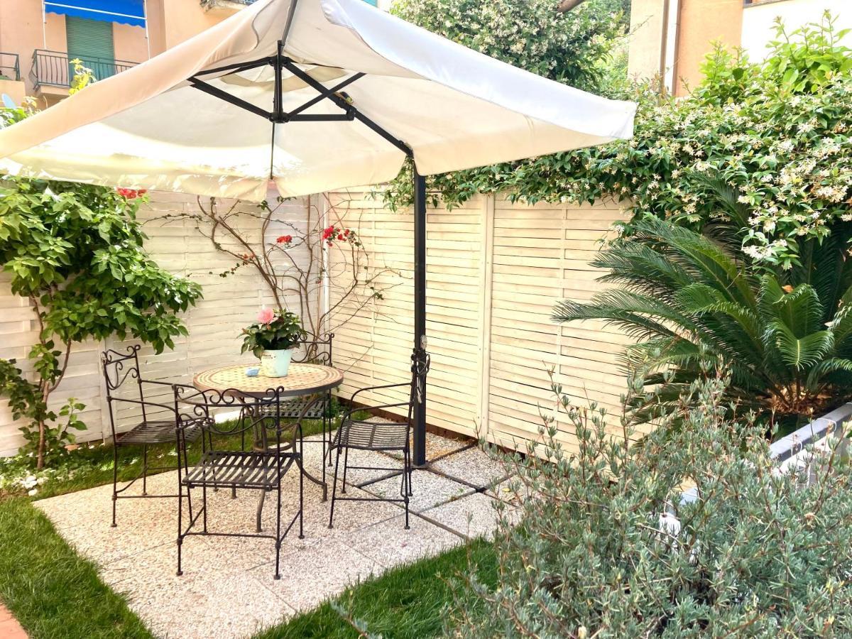 لافانيا B&B Le Bouganville المظهر الخارجي الصورة