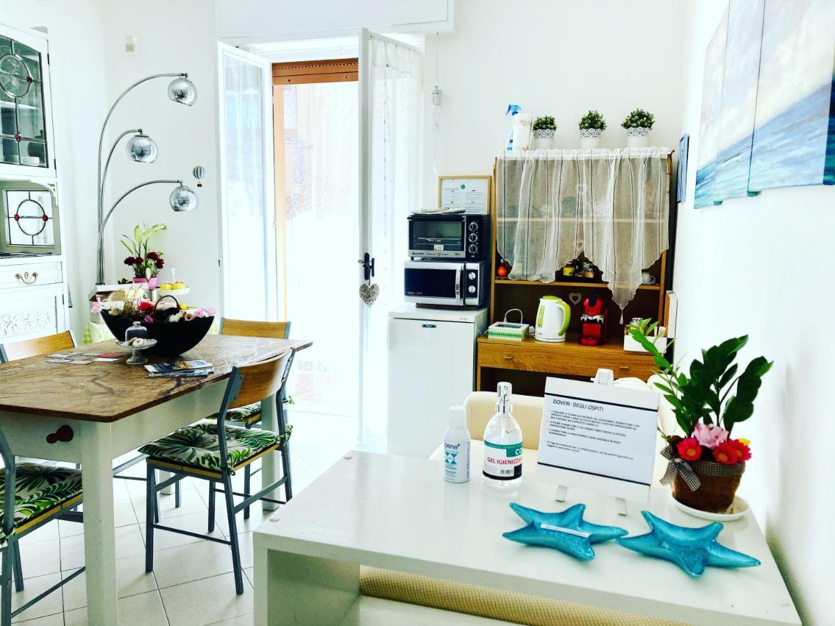 لافانيا B&B Le Bouganville المظهر الخارجي الصورة
